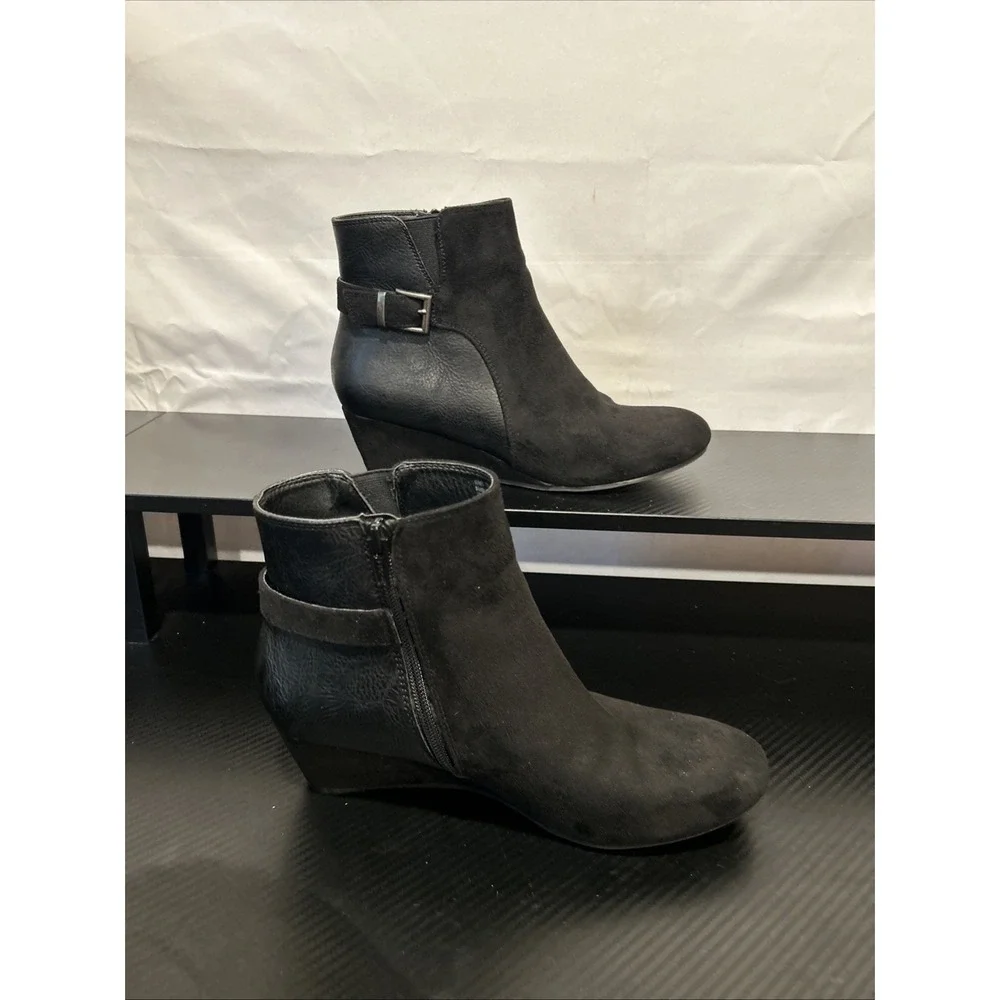 Croft & Barrow Carmen‎ Ankle Bootie Black Ortholite Eco Buckle Round Toe 8.5